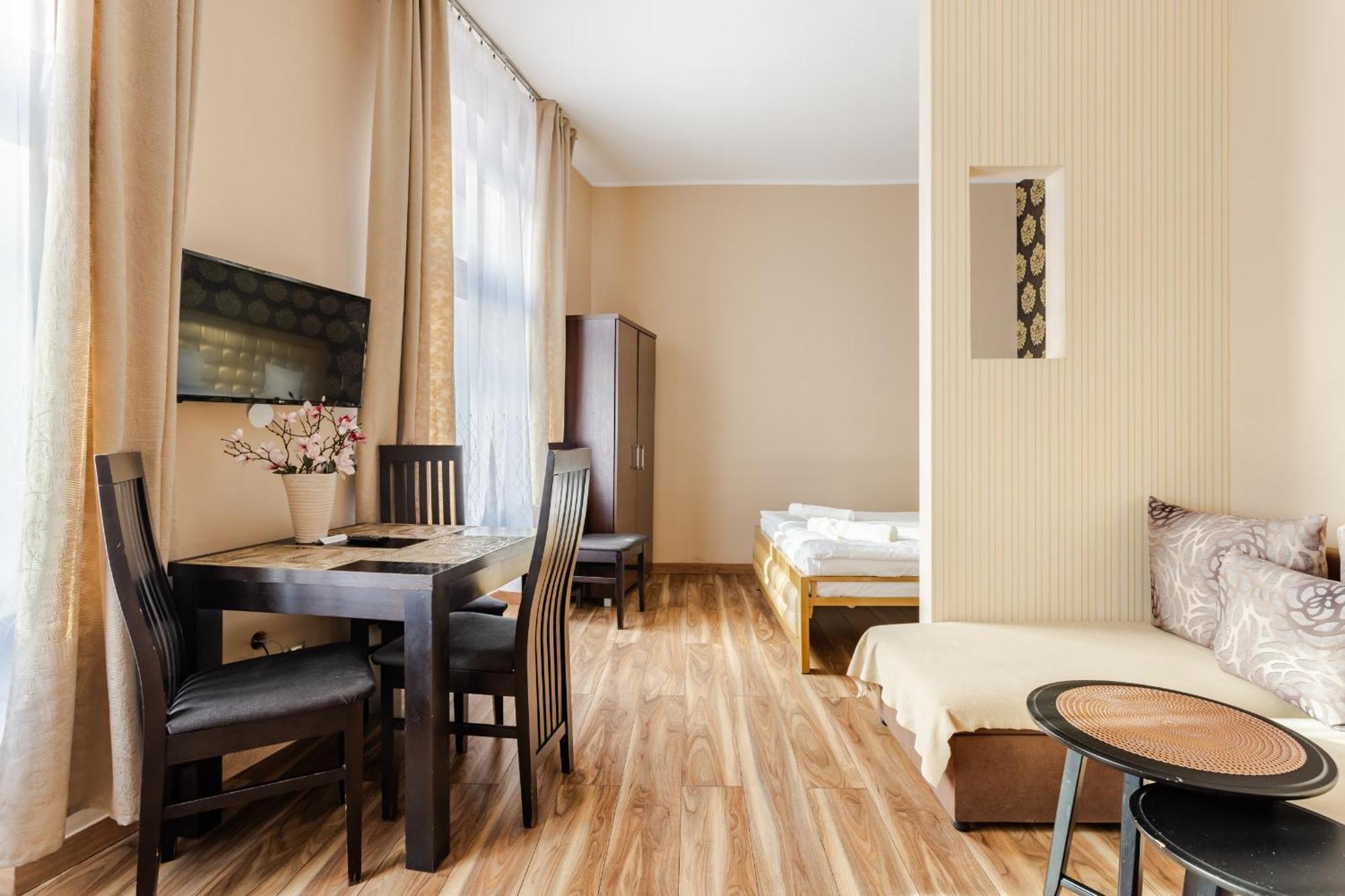 Functional And Comfortable Very Berry Studios In Poznan By Noclegi Renters Exterior photo