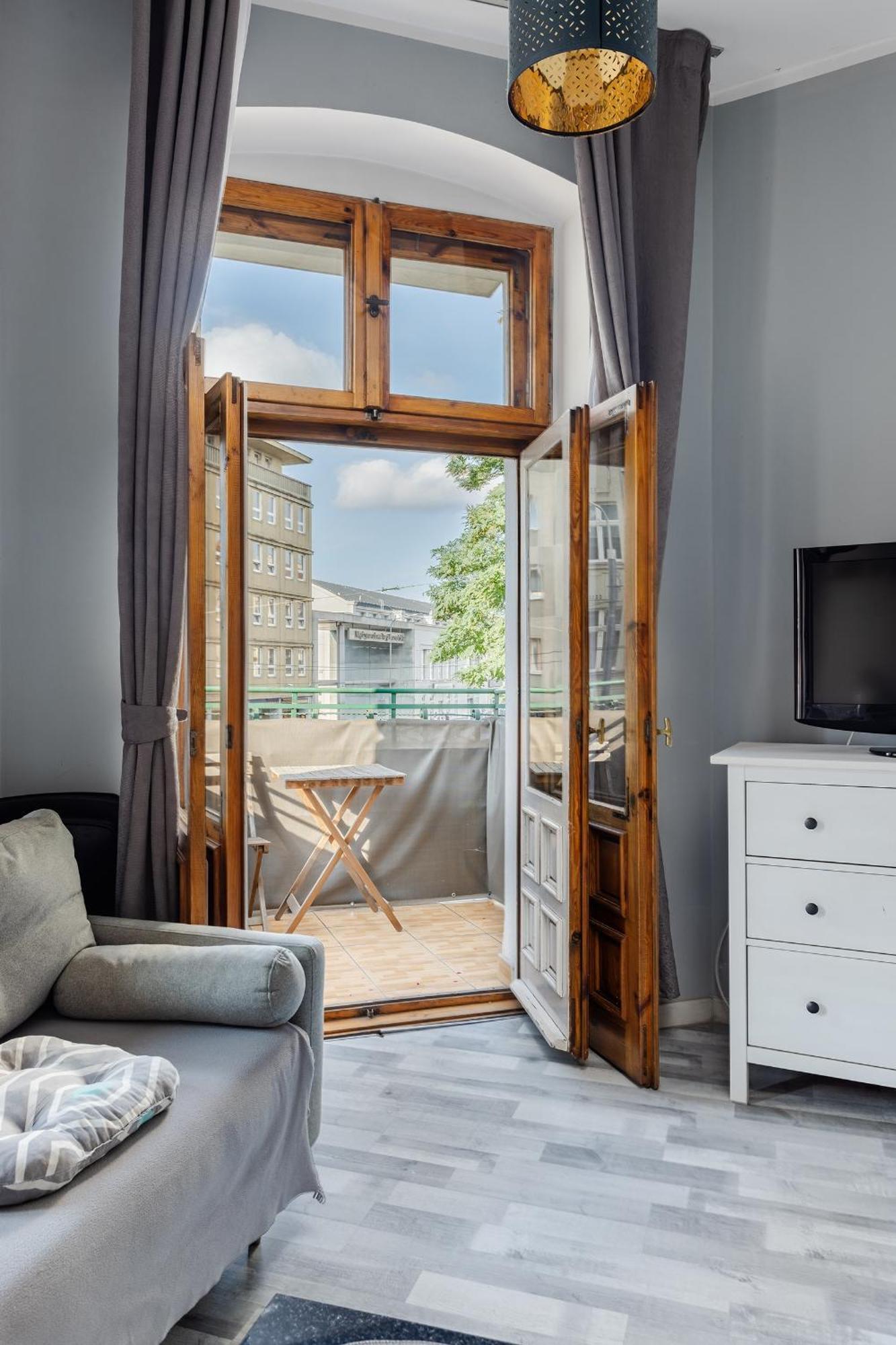 Functional And Comfortable Very Berry Studios In Poznan By Noclegi Renters Exterior photo